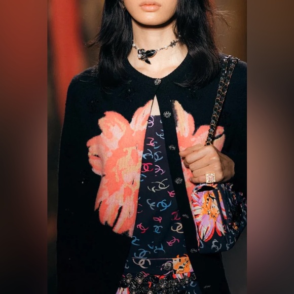 CHANEL SS24 Black Sequin Logo Cardigan with Pink Floral Design - Picture 5 of 6